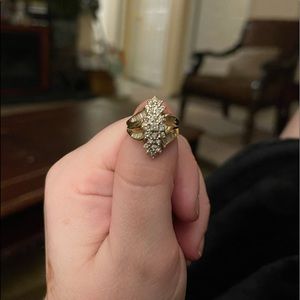 Gold diamond cluster ring